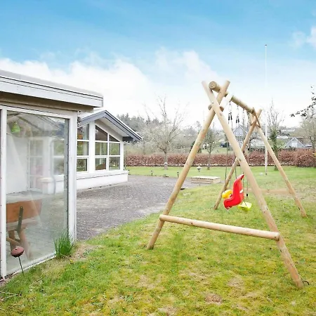 Two-bedroom Holiday In Allingabro 6