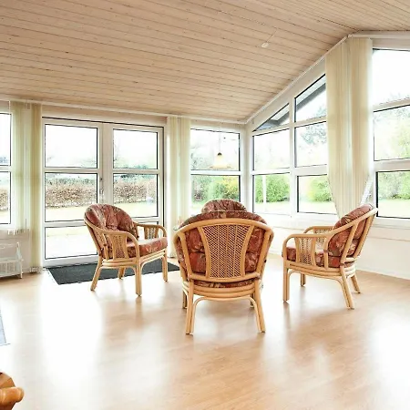 Two-bedroom Holiday In Allingabro 6 * Nørager