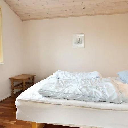 Vakantiehuis Two-bedroom Holiday In Allingabro 6 *