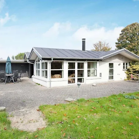 Vakantiehuis Two-bedroom Holiday In Allingabro 6