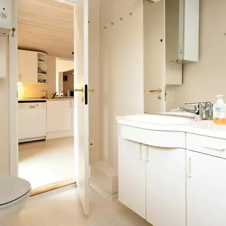 Two-bedroom Holiday In Allingabro 6 Vakantiehuis *
