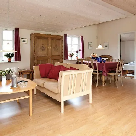 Two-bedroom Holiday In Allingabro 6 * Nørager