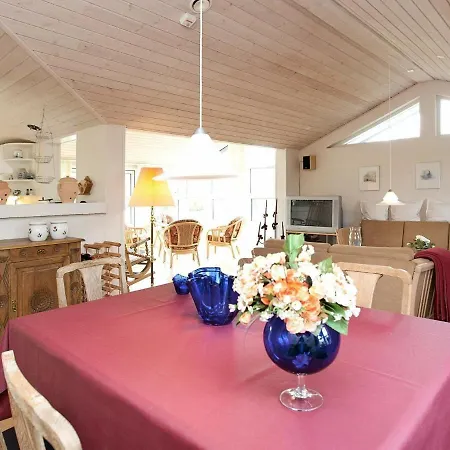 Two-bedroom Holiday In Allingabro 6 Vakantiehuis